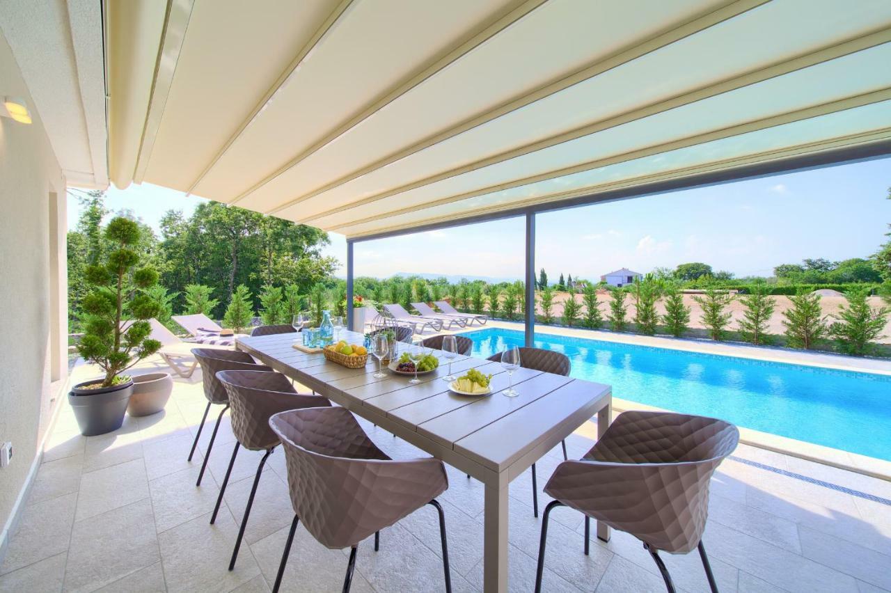 Holiday Home Elegant Vrh  المظهر الخارجي الصورة