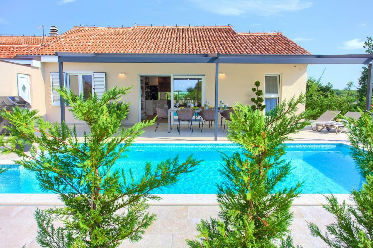 Holiday Home Elegant Vrh  المظهر الخارجي الصورة