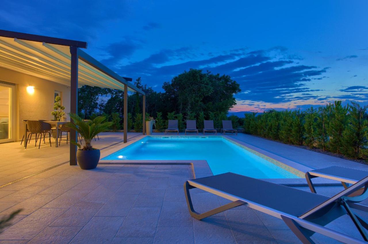 Holiday Home Elegant Vrh  المظهر الخارجي الصورة