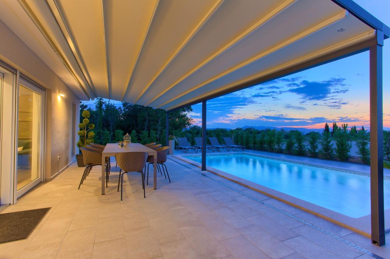 Holiday Home Elegant Vrh  المظهر الخارجي الصورة