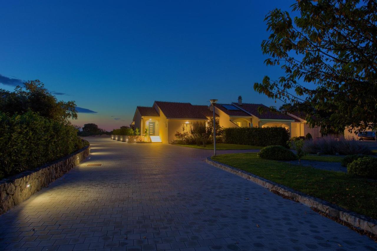 Holiday Home Elegant Vrh  المظهر الخارجي الصورة