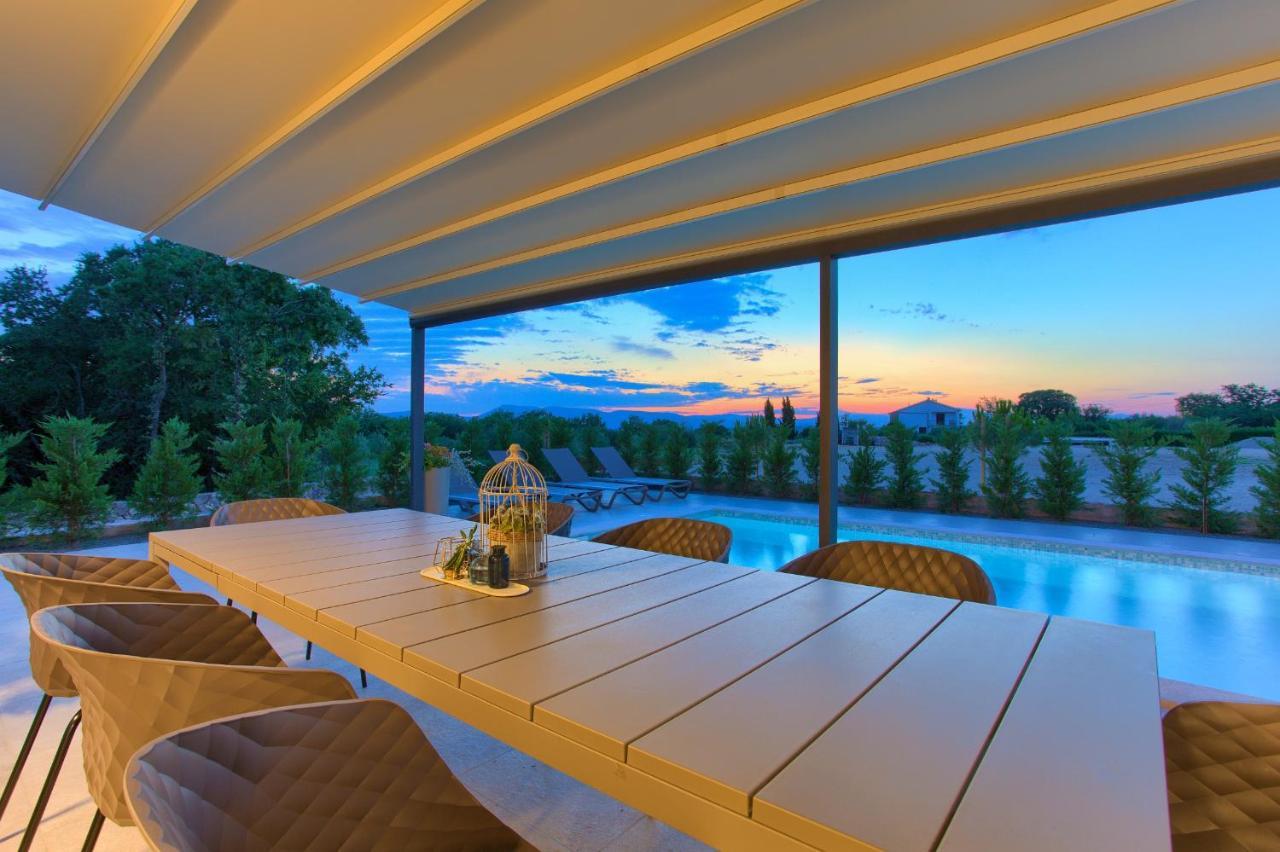 Holiday Home Elegant Vrh  المظهر الخارجي الصورة